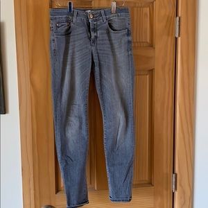 Women’s Closed Jeans